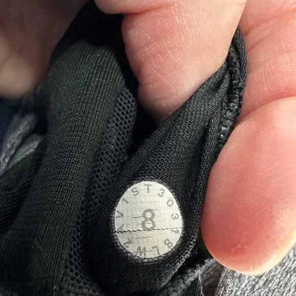 LULULEMON Energy Bra *Long Line - Medium Support Size 8 B/C - Heather Gray - Picture 3 of 7